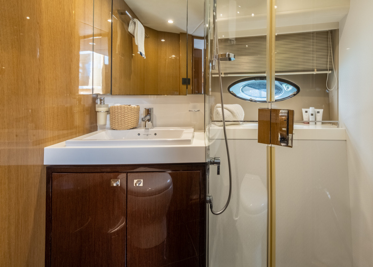 Princess V72 — foto 4