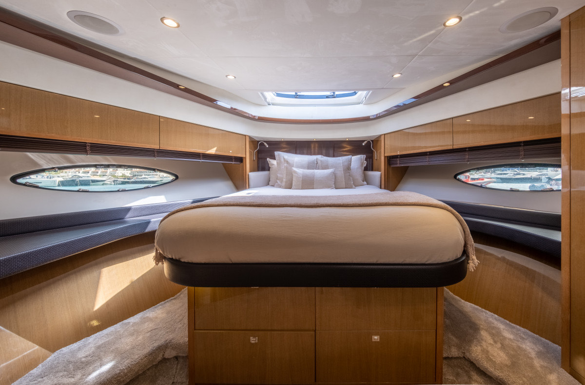 Princess V72 — foto 6